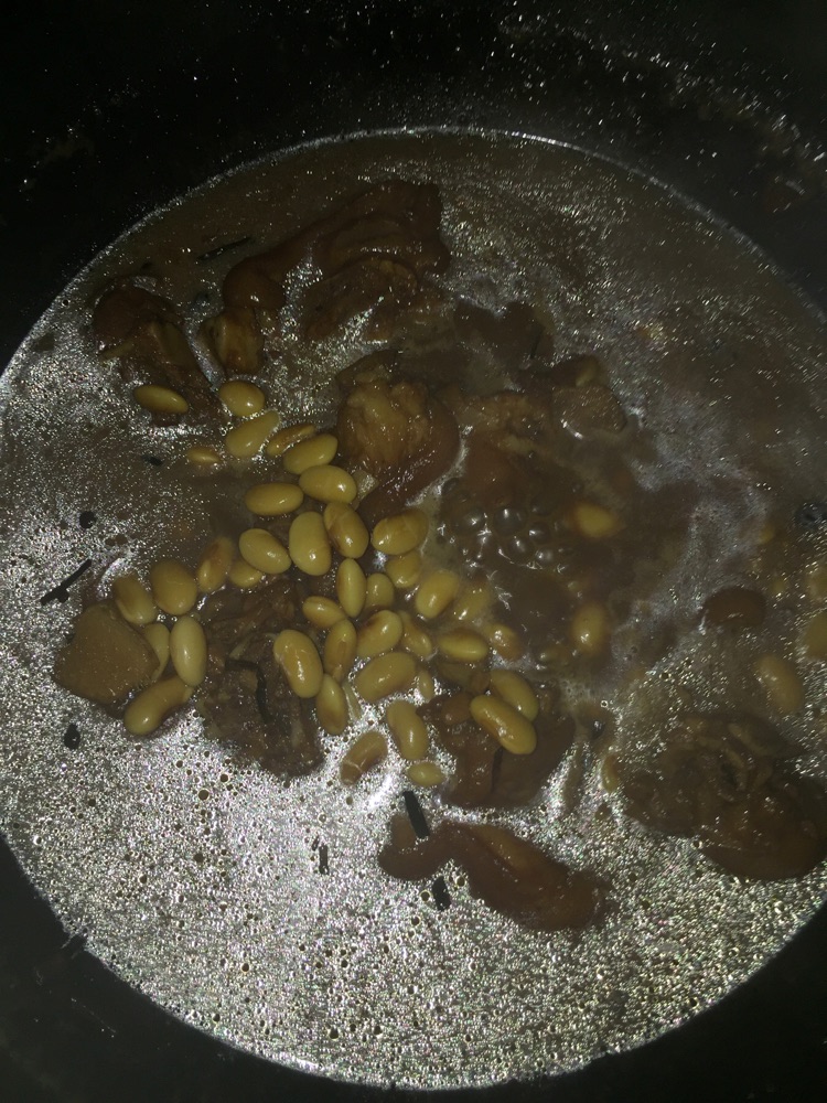 黄豆炖猪脚的做法图解5