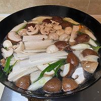 菌菇汤的做法图解2