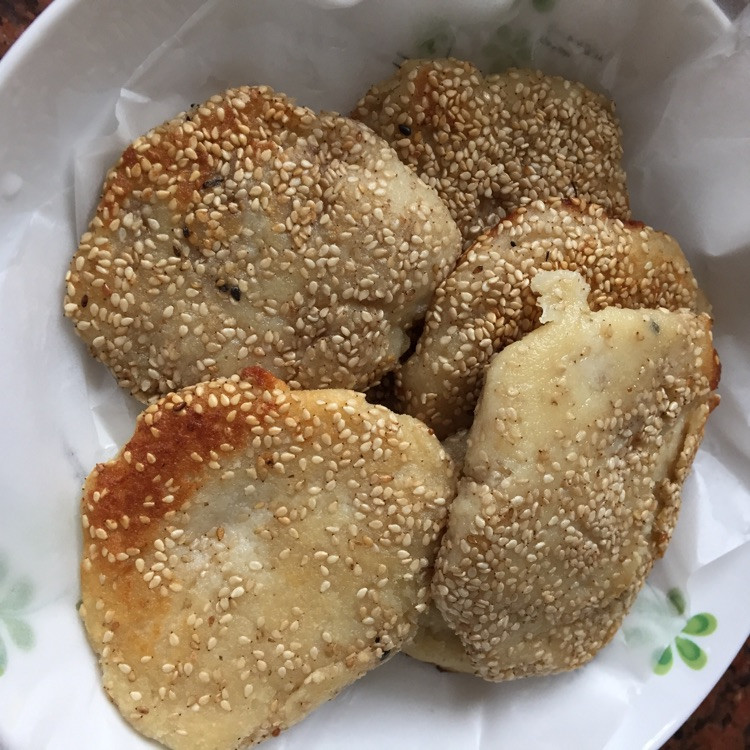 咸香芝麻豆渣饼的做法
