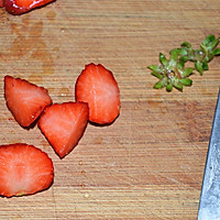 电饭煲版草莓酱的做法图解2