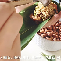 #舌尖上的端午#广式蛋黄肉粽的做法图解14