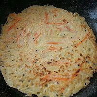 胡萝卜土豆丝鸡蛋饼的做法图解5