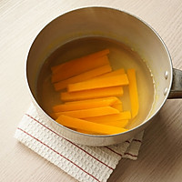 橙汁南瓜条——宝宝营养食谱之二的做法图解2