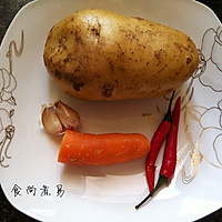 辣炒土豆片的做法图解1