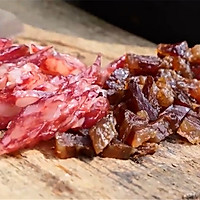 加拿大北极虾腊味煲仔饭的做法图解3