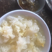 银耳羹的做法图解2