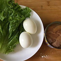 金枪鱼玉米鲜蔬沙拉的做法图解1