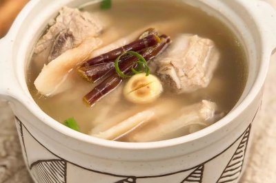 石斛鲜骨汤