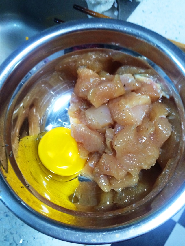 【私房酥炸鸡米花】的做法图解2