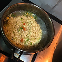芝士泡面的做法图解2