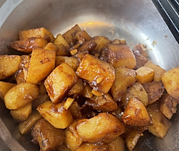 比肉还好吃·简单美味的红烧土豆的做法