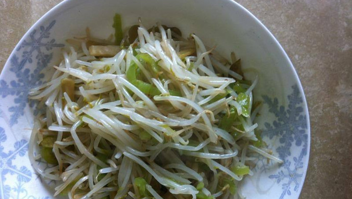 减肥食谱：青椒豆芽