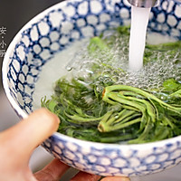 【春季限定】香椿拌豆腐丁的做法图解2