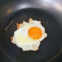 #轻食季怎么吃#鳄梨吐司配太阳蛋的做法图解6
