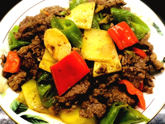 薯块炒牛肉片的做法