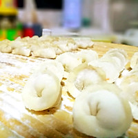 适合一岁以上宝宝的辅食~牛肉小水饺、小馄饨。的做法图解21