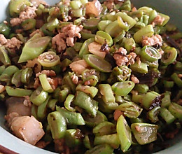 肉碎榄菜炒四季豆的做法