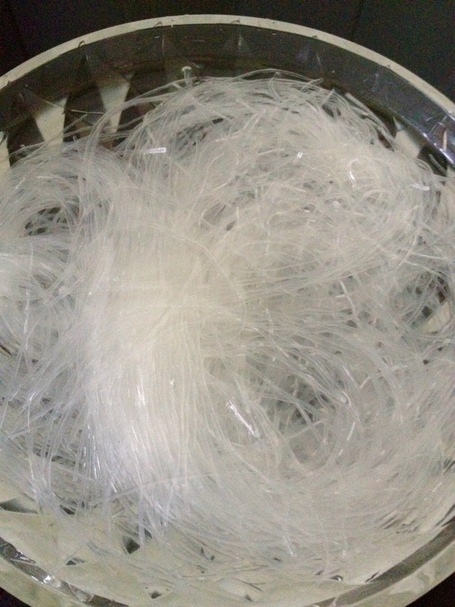 蒜蓉粉丝蒸鲍鱼的做法图解1