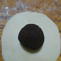 豆沙蛋黄酥的做法图解25