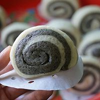 #感恩节为TA做顿饭#补钙养发--黑芝麻双色馒头的做法图解8