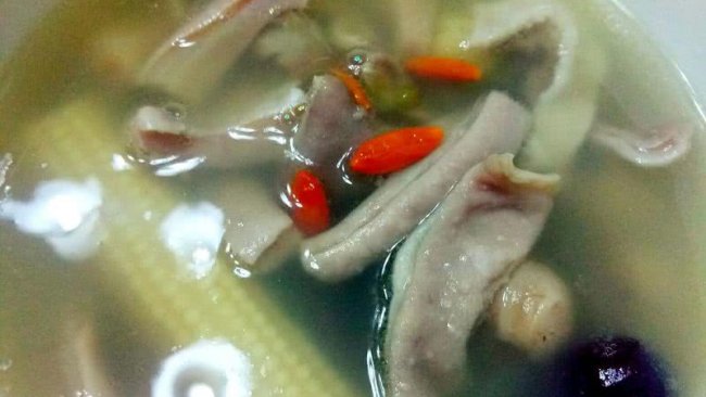 夏季莲子绿豆猪肚汤的做法