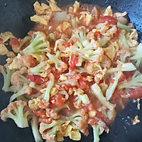 营养丰富的番茄菜花炒蛋的做法图解5