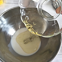 火龙果奶油蛋糕卷（后蛋法）的做法图解2