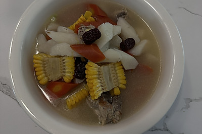 玉米红枣排骨汤