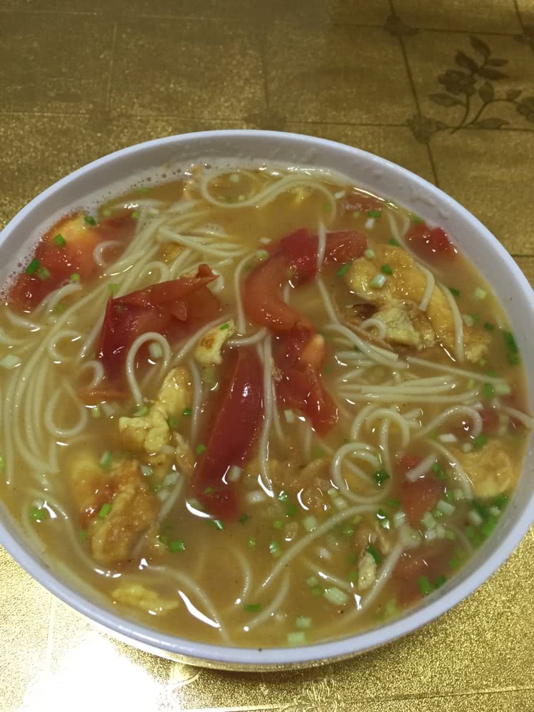 西红柿鸡蛋面的做法图解1