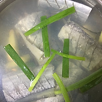 鱼锅饼子的做法图解2