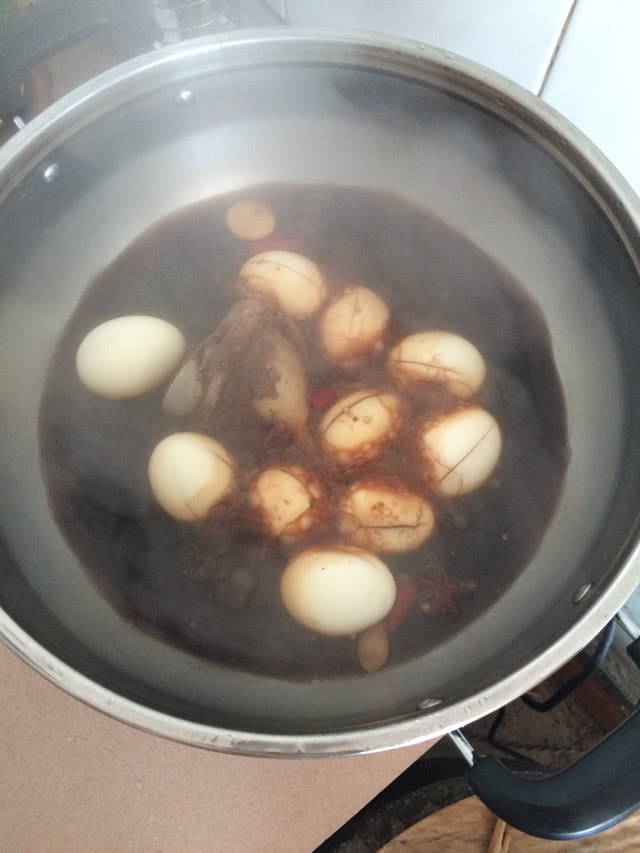 卤蛋