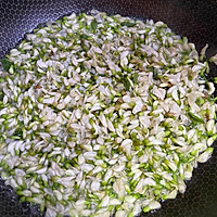 季节系列之初夏槐花的做法图解2