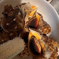 水煮大海螺的做法图解1
