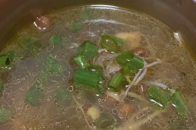 豌豆芽鸡汤