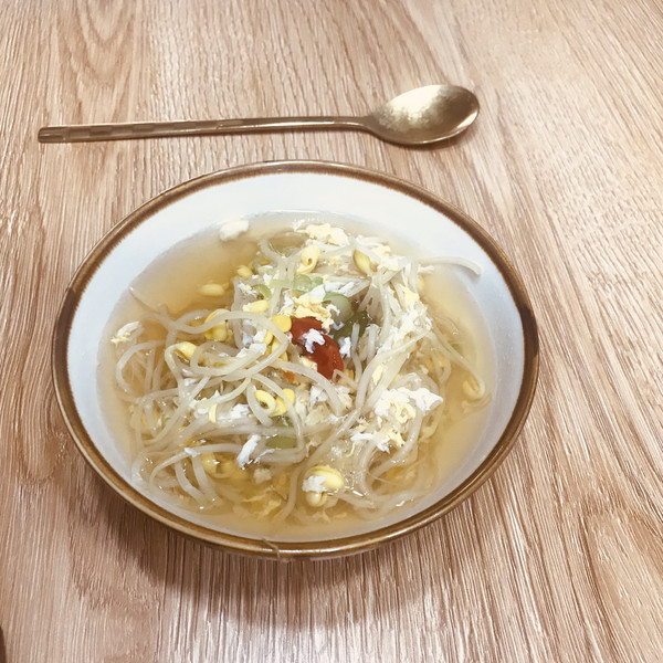 豆芽汤(豆芽汤热量) 豆芽汤(豆芽汤热量)