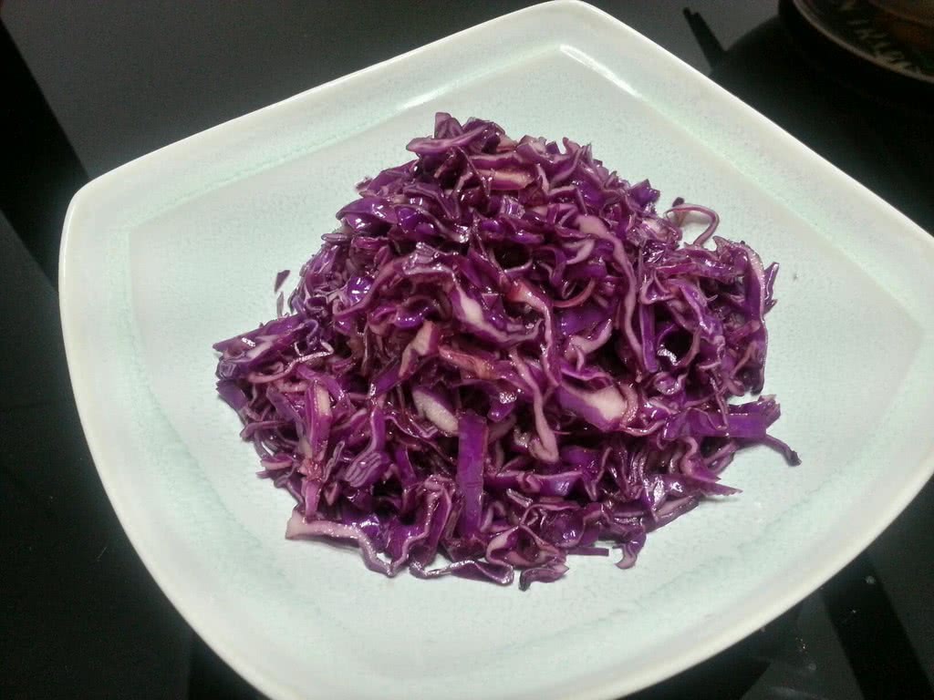 紫甘蓝在家你要是做好了，可是一道清脆爽口非常好吃的下饭小凉菜 - 哔哩哔哩