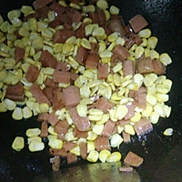 火腿炒玉米粒的做法图解7