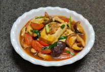 蘑菇焖酿豆腐