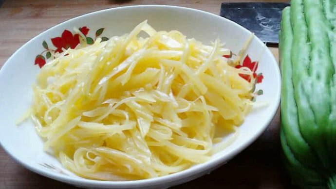 家常土豆丝