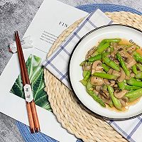 芦笋炒口菇，美味又健康的做法图解10