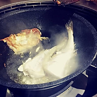 辣白菜鳕鱼炖土豆的做法图解2