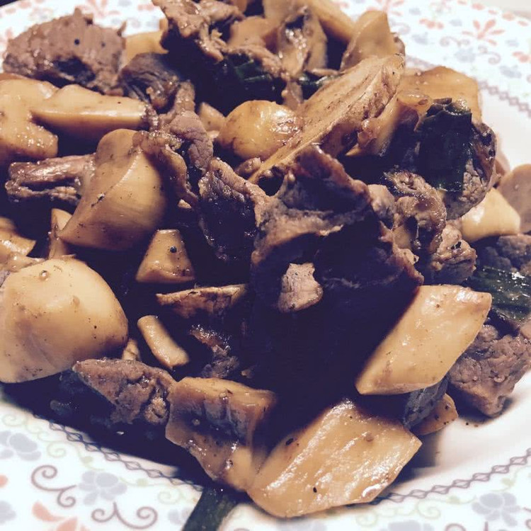 创意美食：白菇骑牛的做法