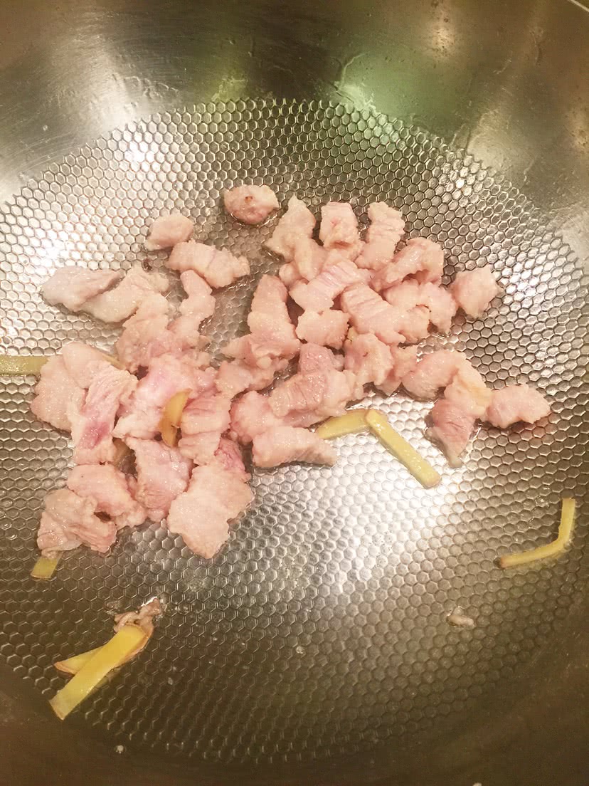 花菜炒肉片的做法图解3