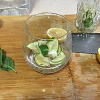 经典莫吉托鸡尾酒（Mojito）—夏日特饮#“酒”是要开心#的做法图解2