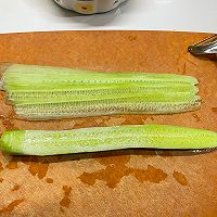 两根黄瓜，做出来高颜值凉拌菜（附带万能汁）的做法图解2