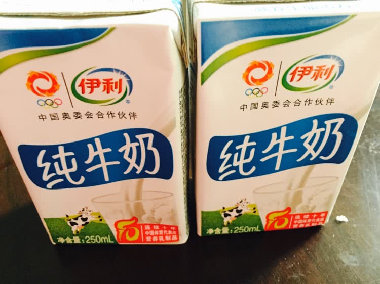 李子蜂蜜酸奶的做法图解2