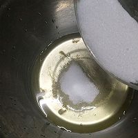 戚风蛋糕8寸的做法图解7