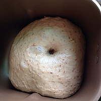 核桃黑糯米全麦面包～浓浓麦香的做法图解1