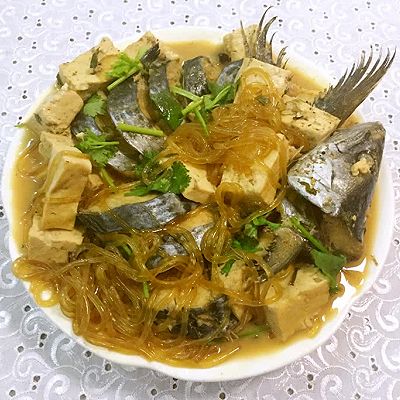 鲅鱼炖豆腐粉条