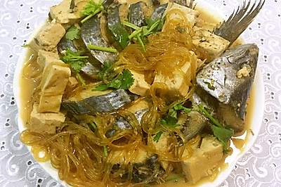 鲅鱼炖豆腐粉条